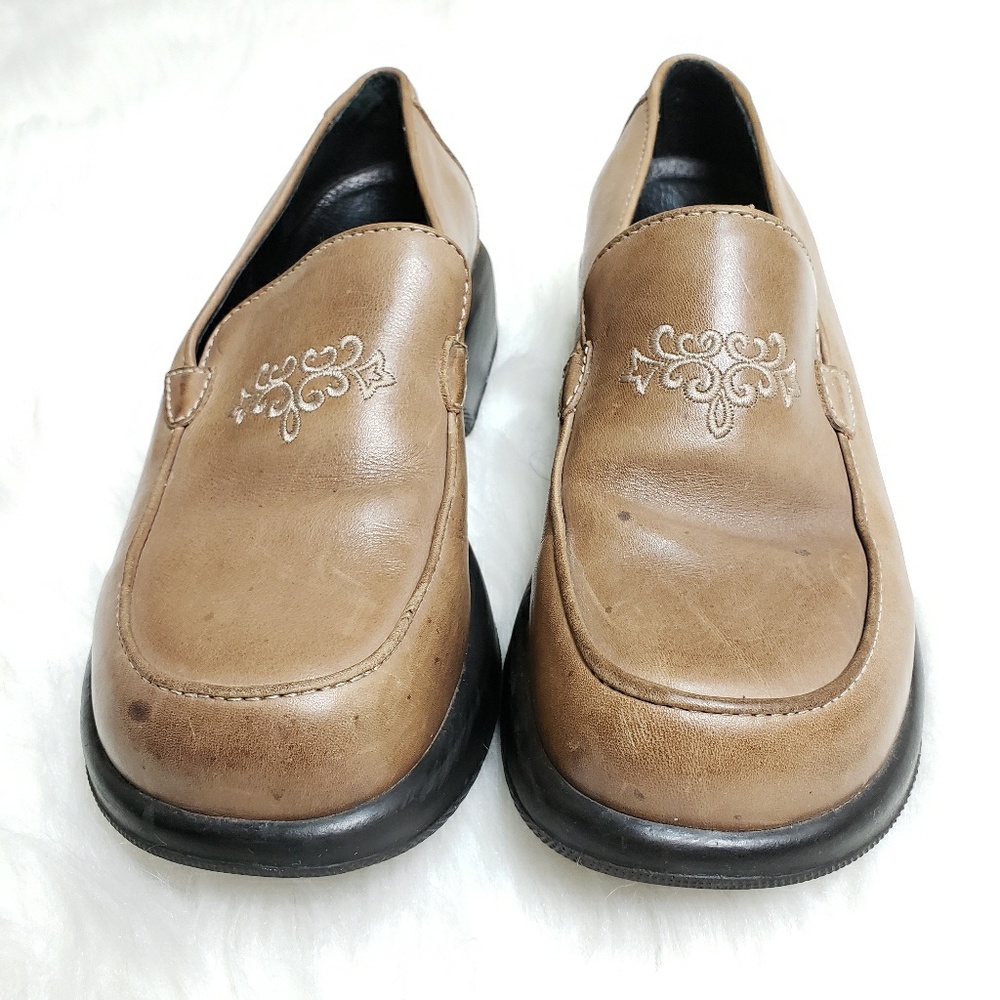 Brown New Embroidered Toe Soft Leather Wedges Size 39